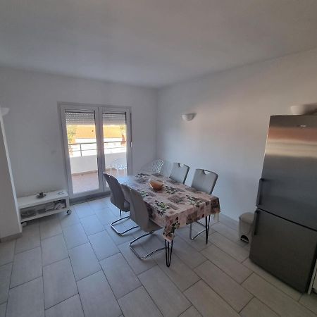 Apartman Telalovic Nečujam Extérieur photo